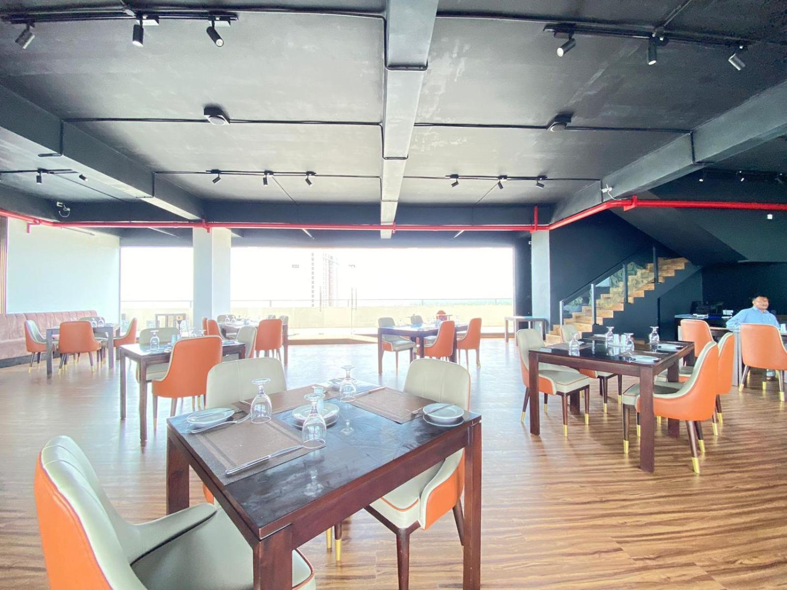 Ocean Breeze - Udaya Luxury Apartments Negombo Exterior photo